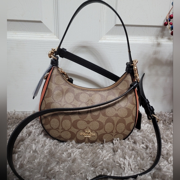 Coach Signature Kleo Hobo